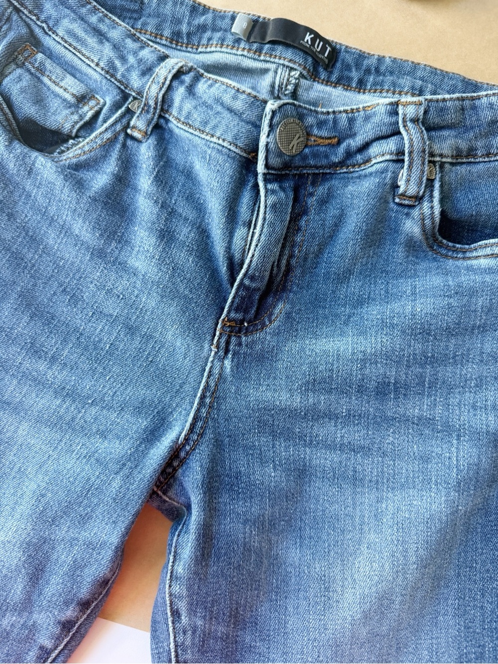 Kut from the Kloth Medium Blue Straight Leg Jeans - Picture 3 of 10